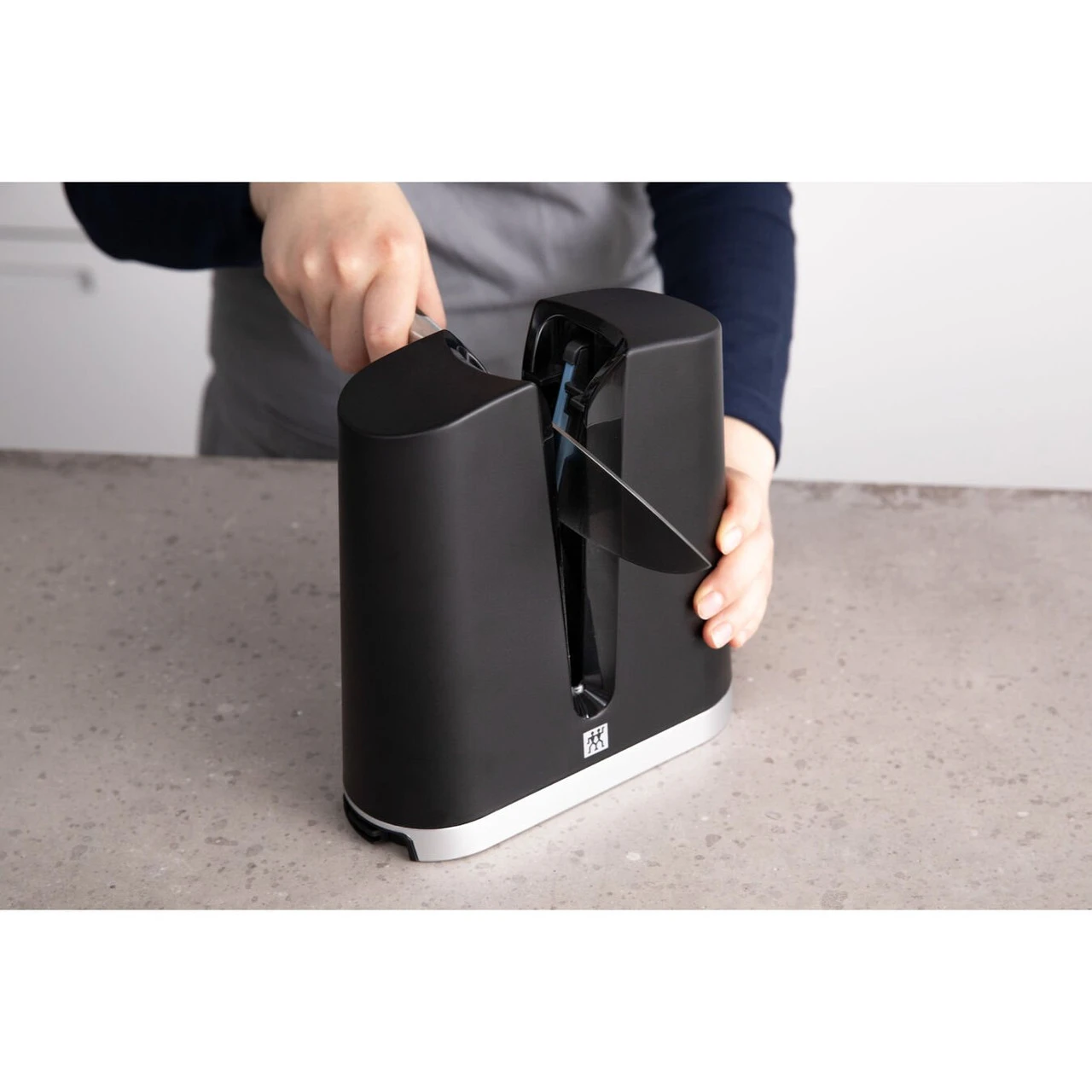 Zwilling - 7" Pro Chef's Knife & V-Edge Sharpener 6 Zwilling - 7" Pro Chef's Knife & V-Edge Sharpener - Image 6