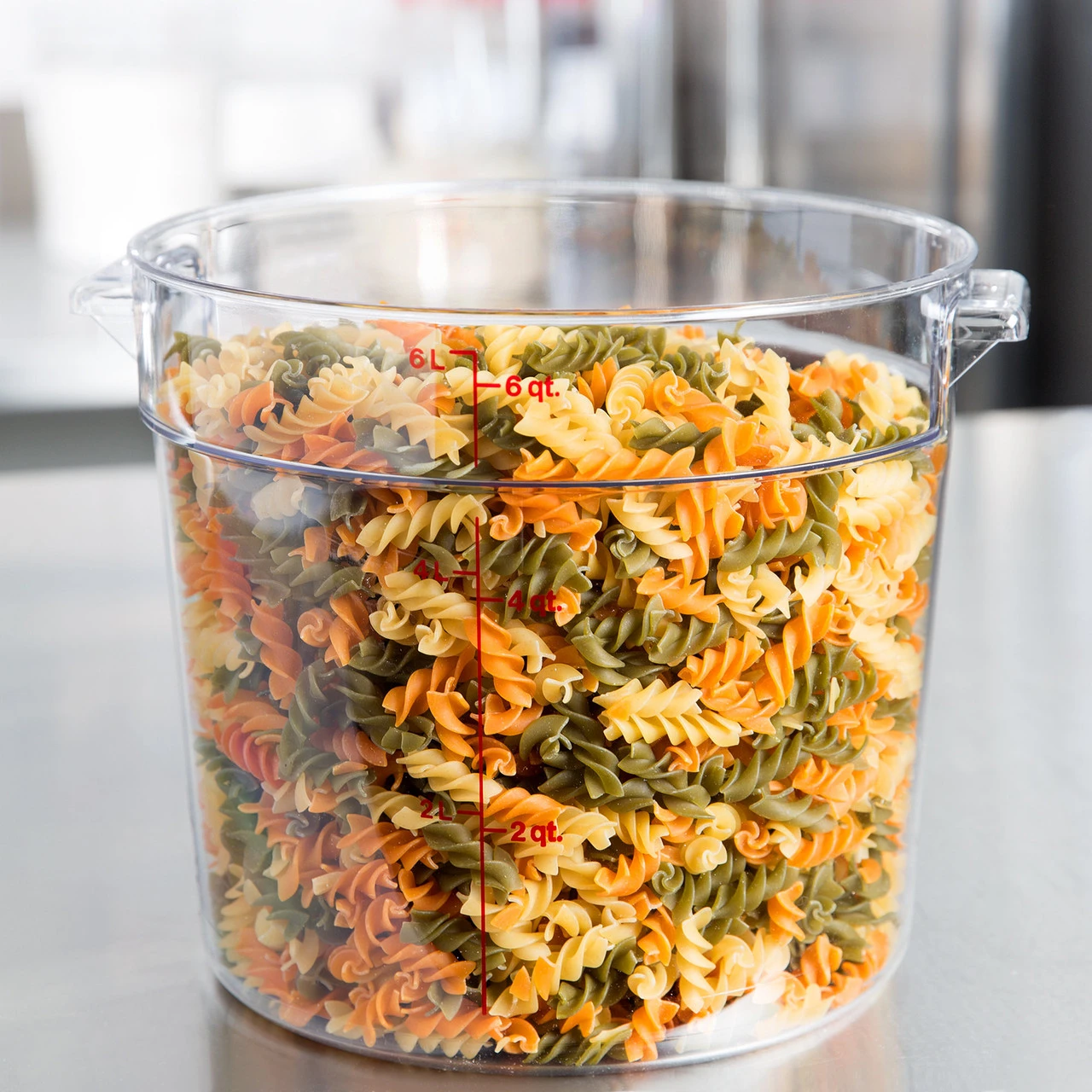 Cambro - 6QT Clear CamWear Round Container - RFSCW6135 2 Cambro - 6QT Clear CamWear Round Container - RFSCW6135 - Image 2