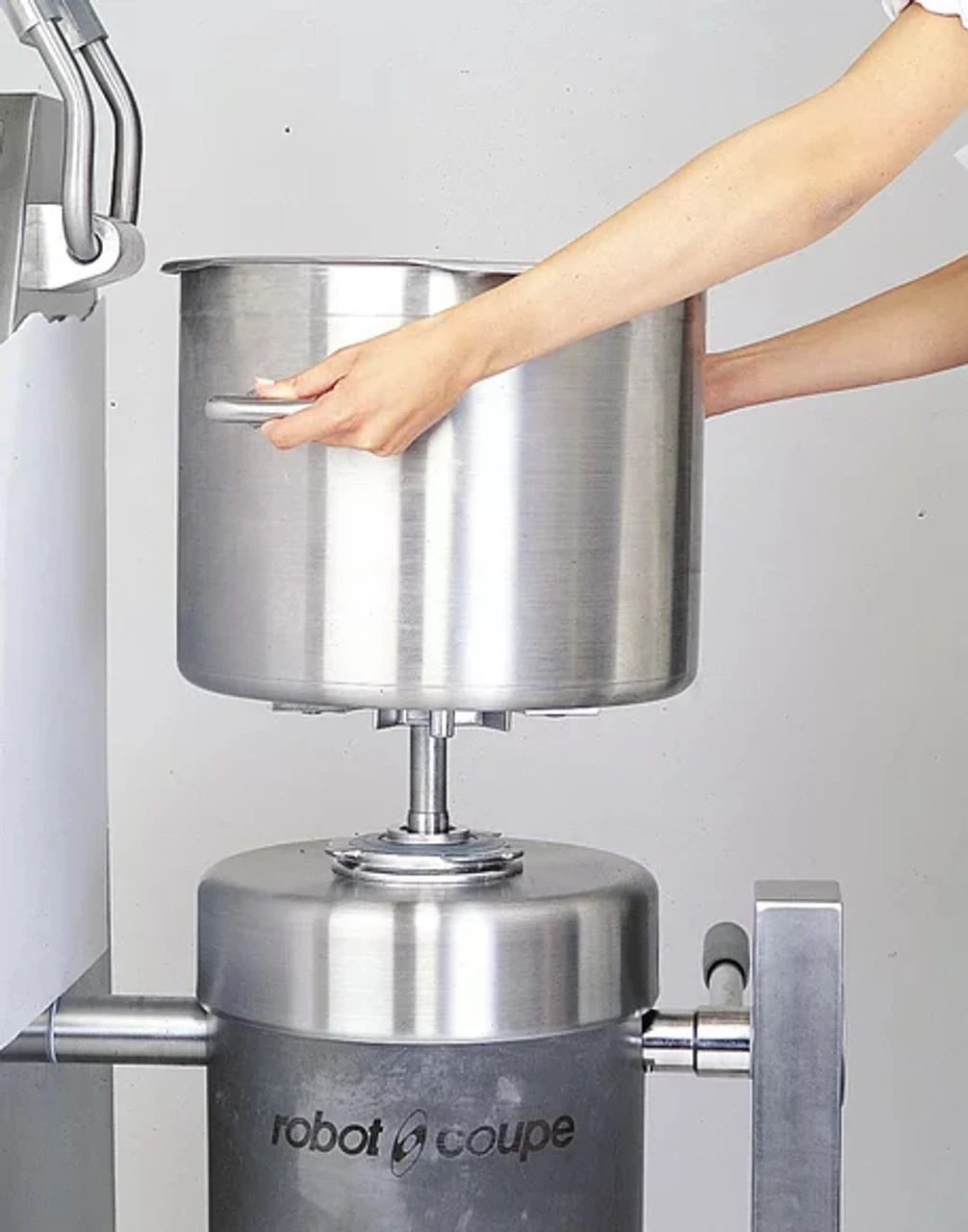 Robot Coupe - Vertical Food Processor 60 L SS Bowl - R60T 3 Robot Coupe - Vertical Food Processor 60 L SS Bowl - R60T - Image 3