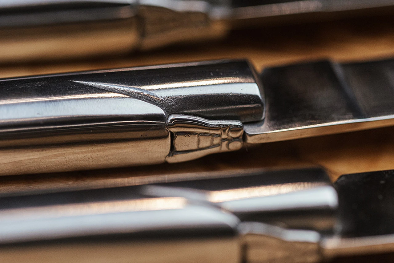 Vanderlinden - Laguiole Exclusive Line 6 Stainless Steel Steak Knives 5 Vanderlinden - Laguiole Exclusive Line 6 Stainless Steel Steak Knives - Image 5