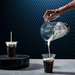 Vitamix Commercial - 32 Oz. Aerating Blender Container - 62947 -Kitchen Supplies Store aeratingcontainer lifestyle hazelnutcreamfoam 620x620 1 74774.1685103029