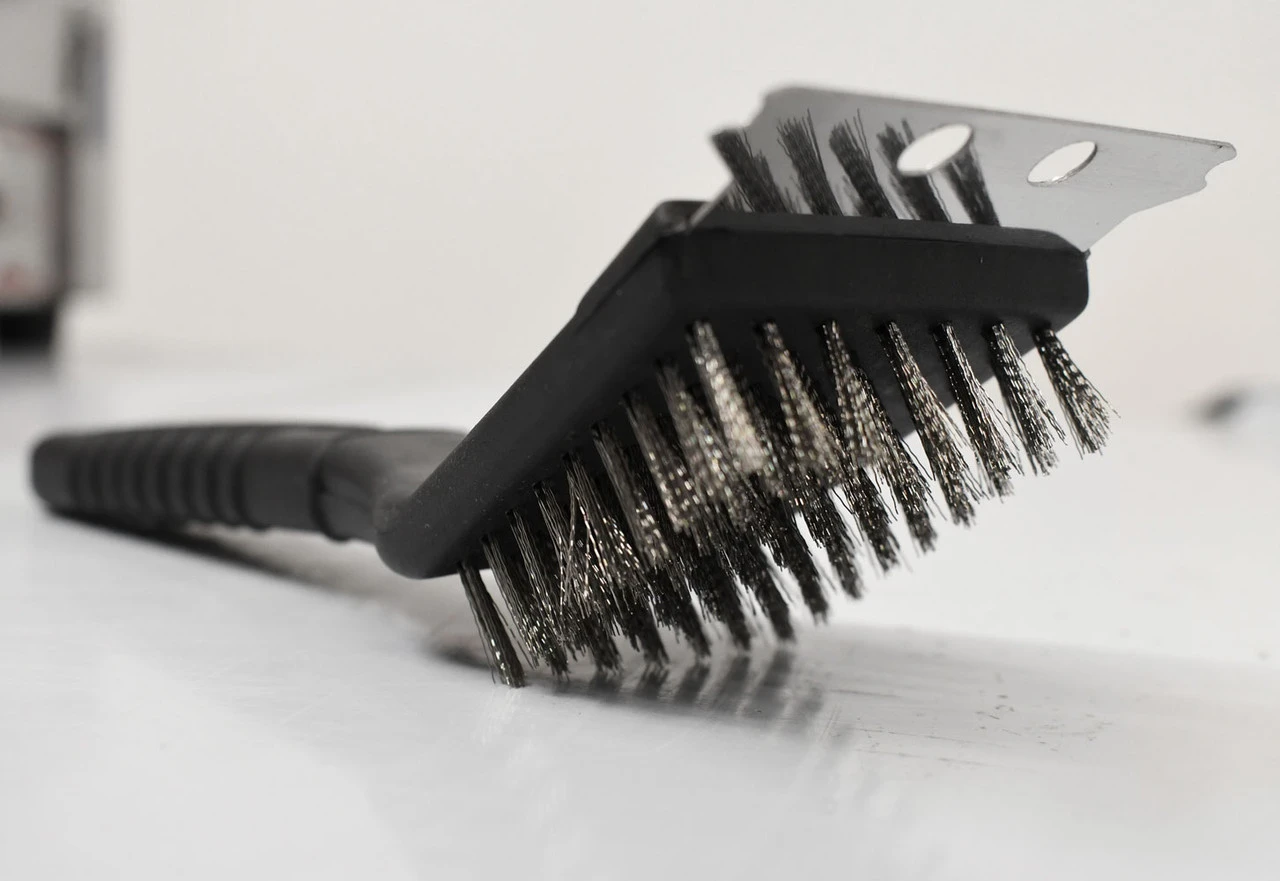 Omcan - 12" X 15" Single Panini Grill W/ Smooth Plates & Timer - 42911 4 Omcan - 12" X 15" Single Panini Grill W/ Smooth Plates & Timer - 42911 - Image 4