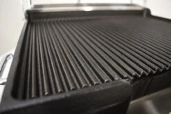 Omcan - 12" X 15" Single Panini Grill W/ Grooved Plates - 19936 7 Omcan - 12" X 15" Single Panini Grill W/ Grooved Plates - 19936 -Kitchen Supplies Store grooved side panini 1 25403.1708449632
