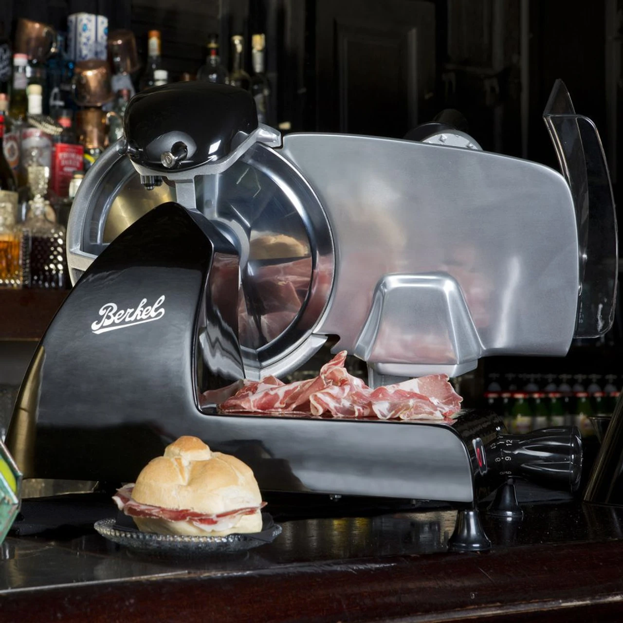 Van Berkel - Red Line 250 Black 10" Electric Slicer - REDLINE250BLACK 8 Van Berkel - Red Line 250 Black 10" Electric Slicer - REDLINE250BLACK - Image 8